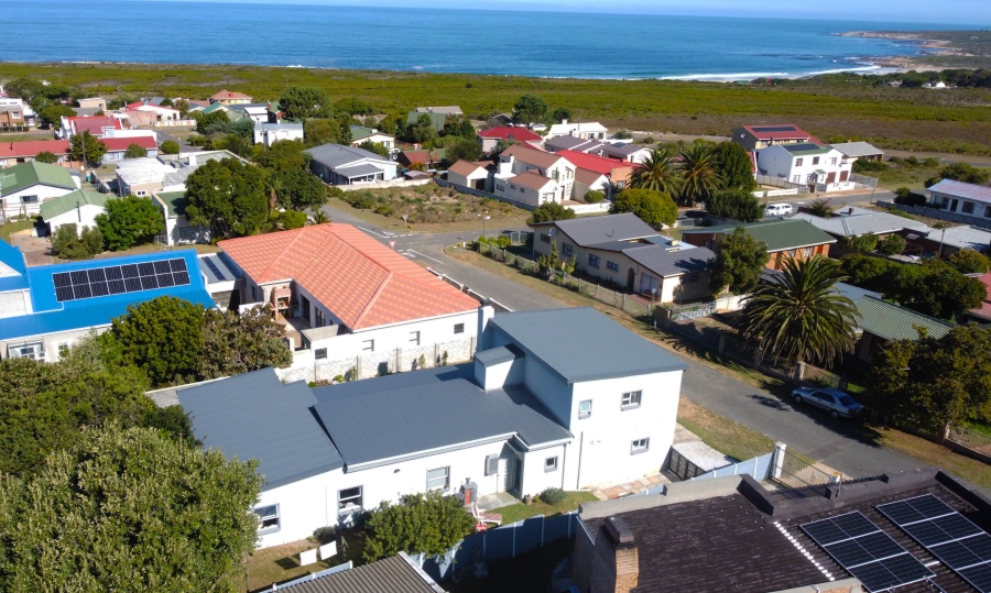 3 Bedroom Property for Sale in Palmiet Western Cape